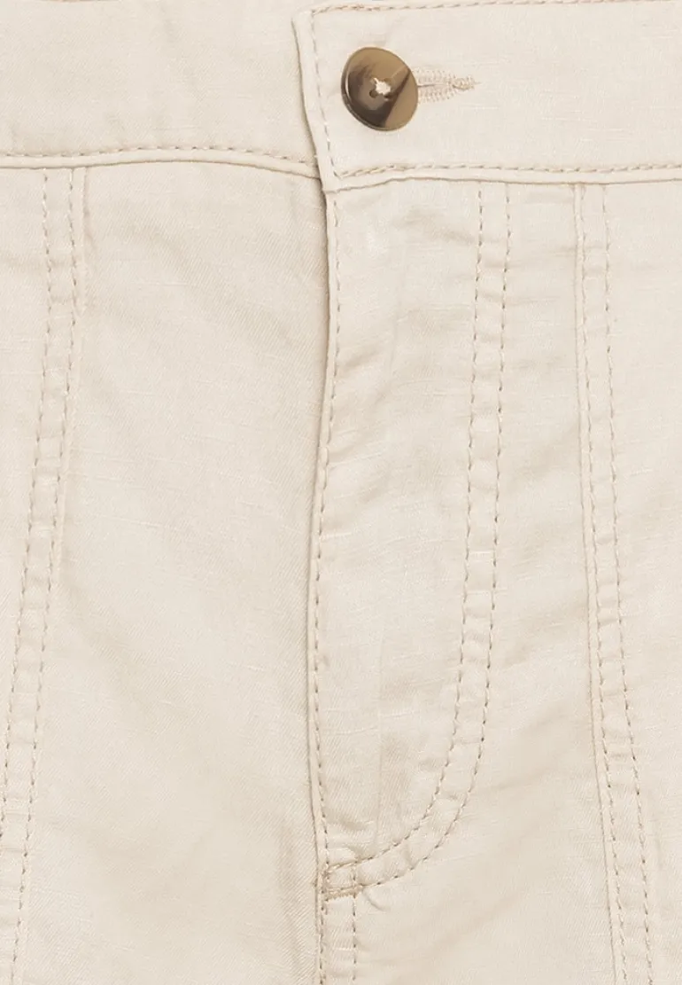 Bermuda bone white