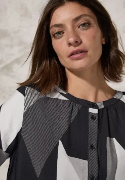 Bluse mit grafischem Muster black