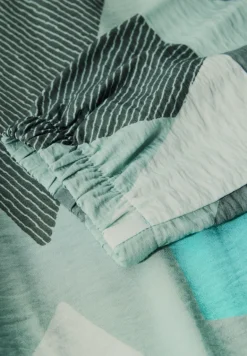 Bluse mit grafischem Muster glaced salvia green