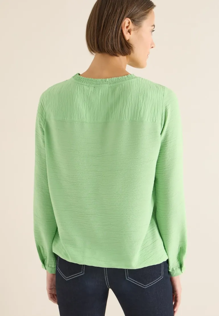 Bluse mit Smock-Ausschnitt bamboo green