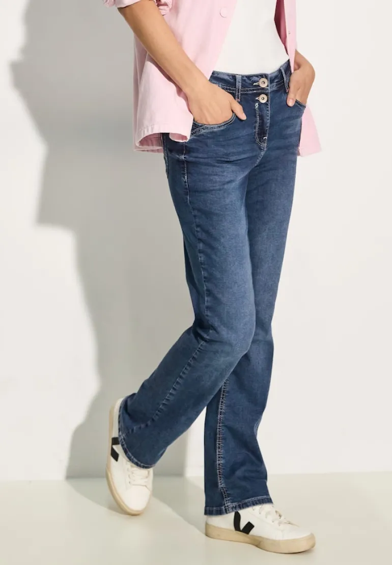 Bootcut Leg Jeans mid blue wash1