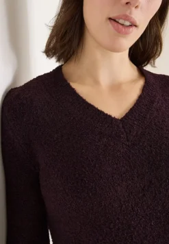 Bouclé V-Neck Pullover eggplant red