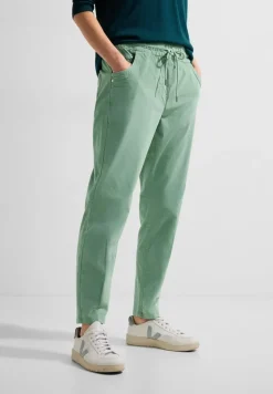 Casual Fit Babycord Hose clear sage green