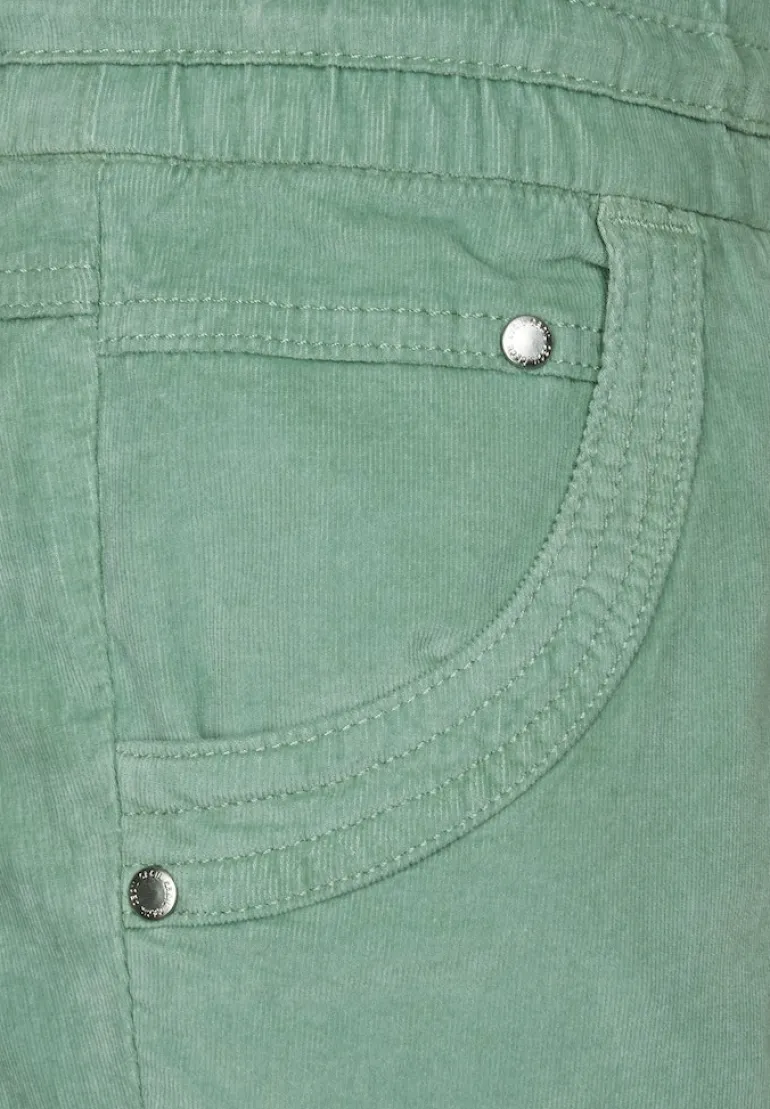 Casual Fit Babycord Hose clear sage green