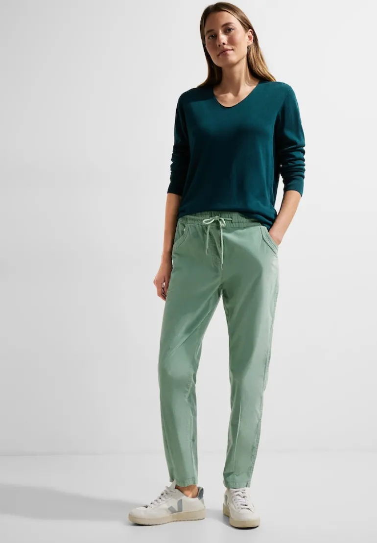 Casual Fit Babycord Hose clear sage green