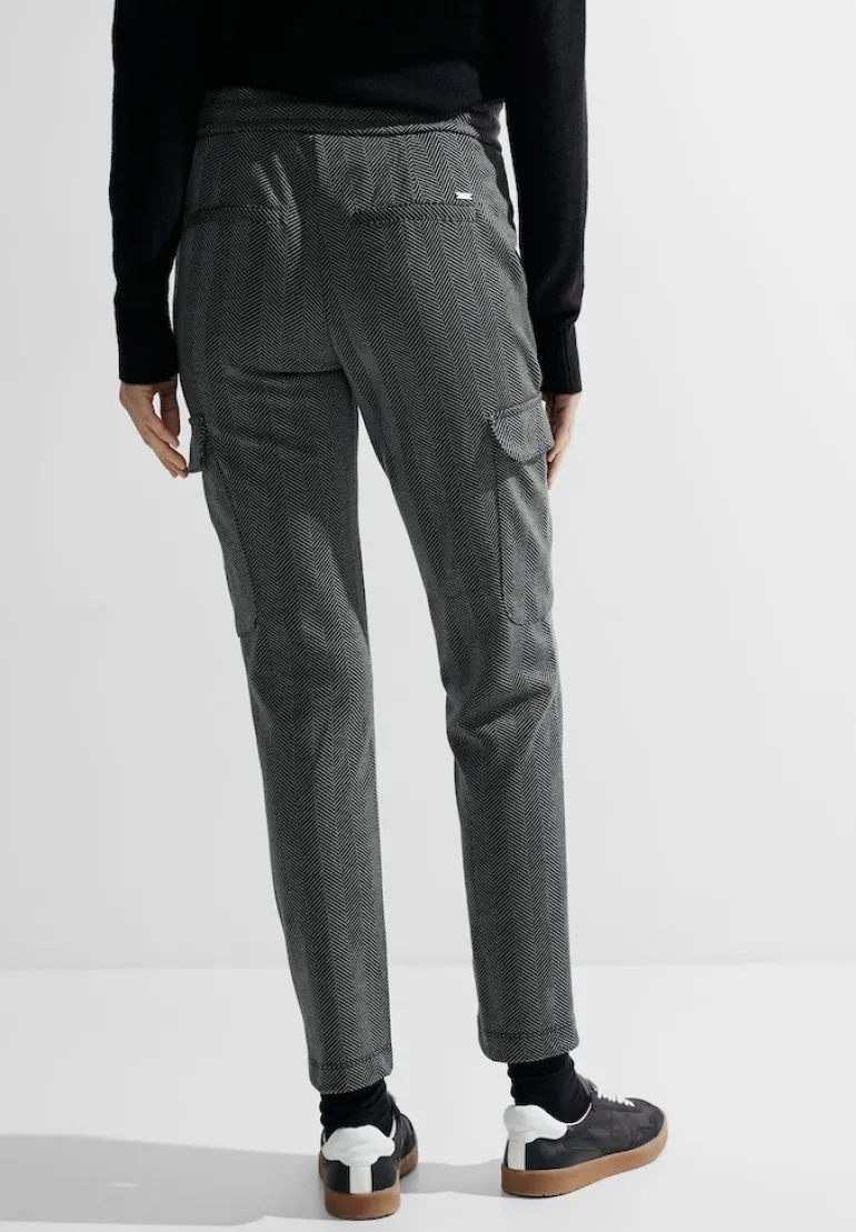 Casual Fit Cargohose black