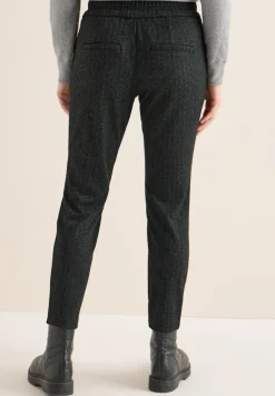 Casual Fit Hose black