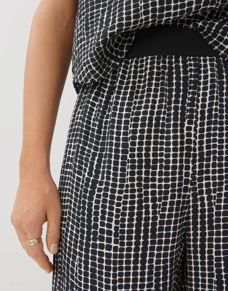 Cevil resort black