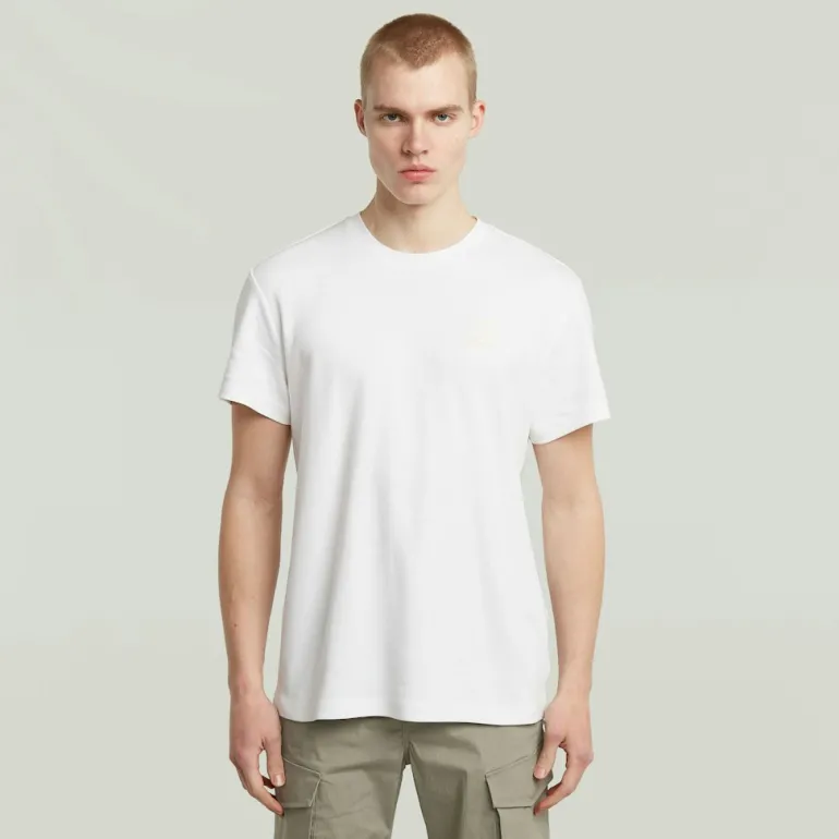 Chest logo r t white