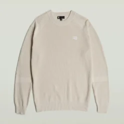 Detailed r knit whitebait