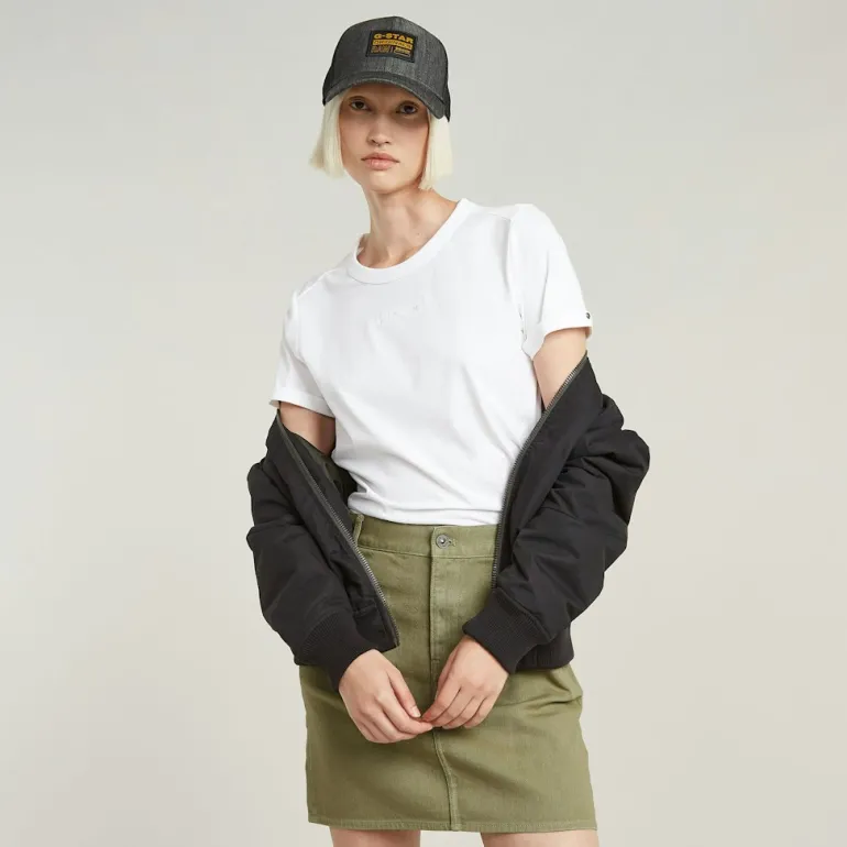 Embro g-script logo r t wmn white