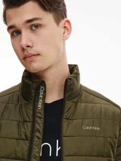 Essential Logo Jacke dark olive