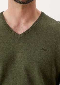 Feinstrickpullover mit V-Ausschnitt grün2