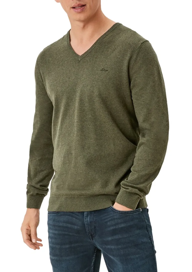 Feinstrickpullover mit V-Ausschnitt grün2