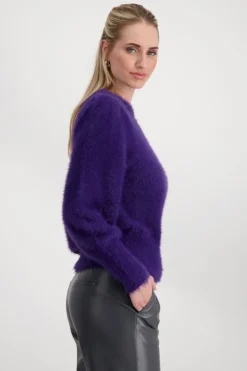 Flauschiger Pullover dark purple