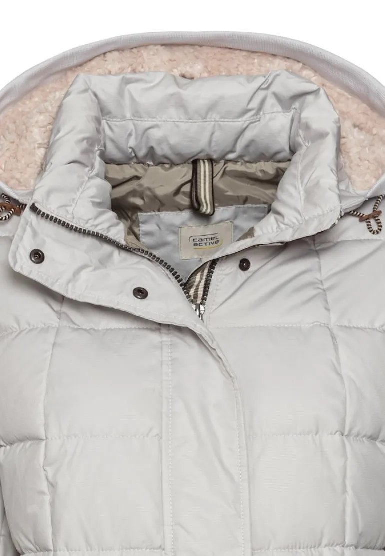 Gesteppte Jacke mit abnehmbarer Kapuze silver