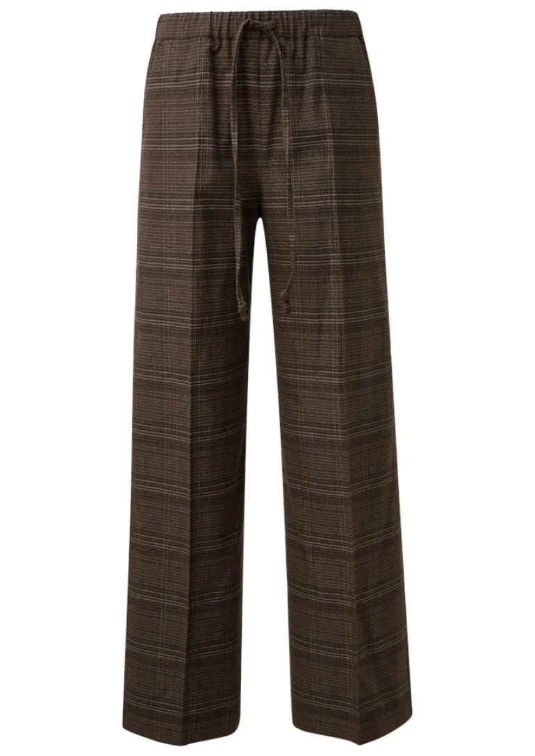 Hose braun