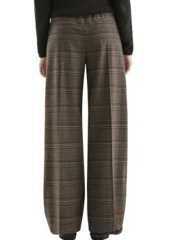 Hose braun