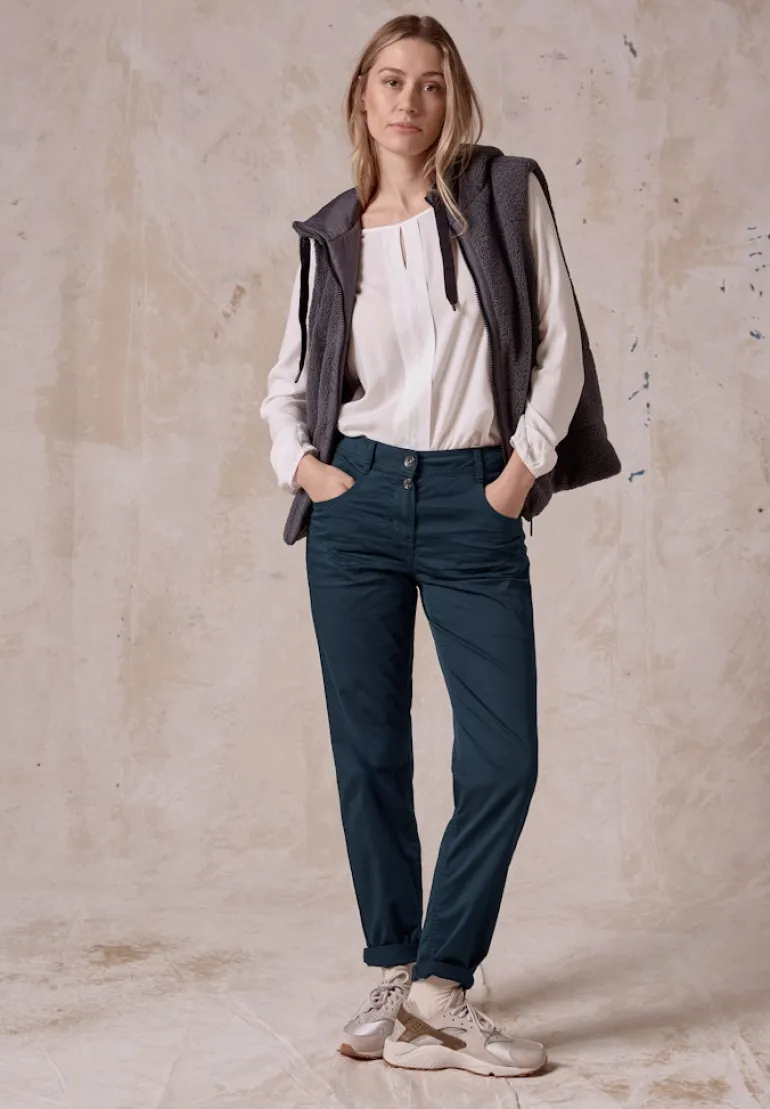 Hose im Casual Fit oil blue