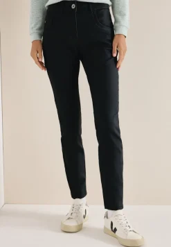 Hose im Leder-Look black