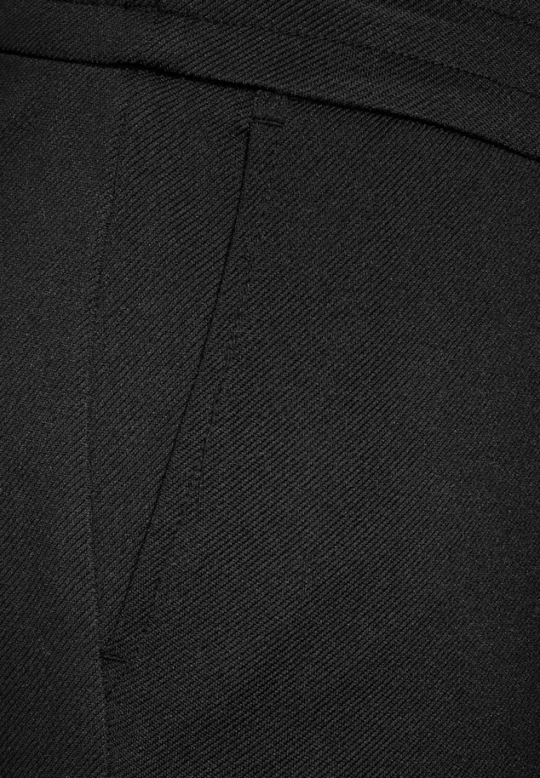Hose im Loose Fit black