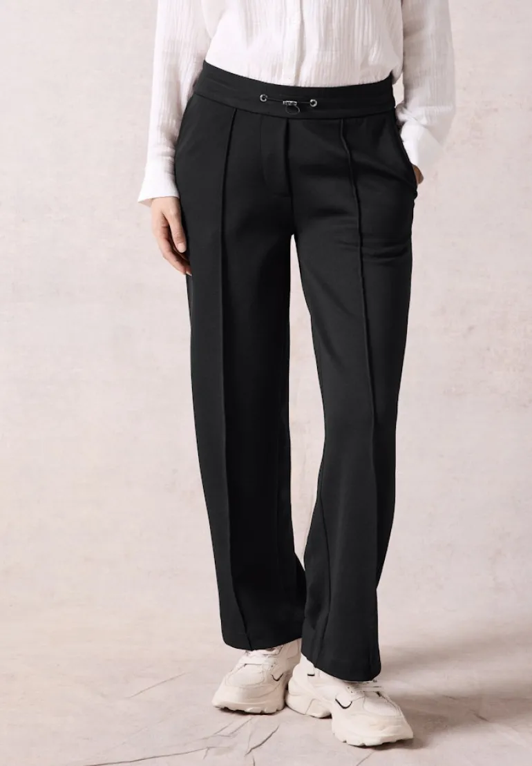 Hose im Loose Fit black