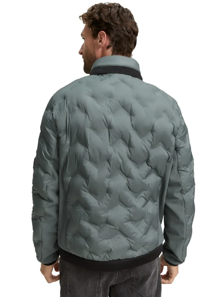 Hybrid Steppjacke mit verstaubarer Kapuze washed jasper green