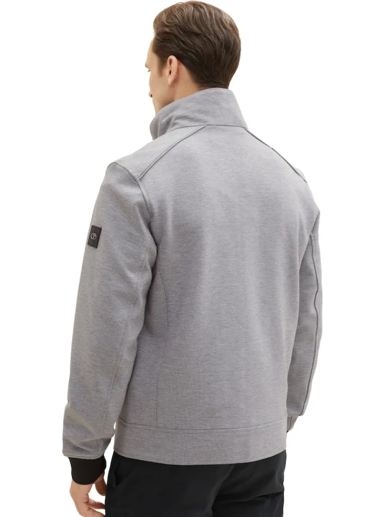 Jacke mit verdeckter Kapuze steel knitted structure