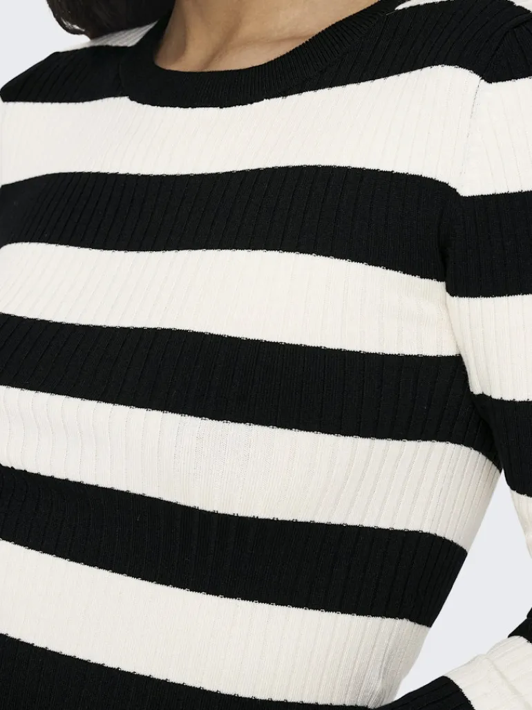 JDYPLUM L/S O-NECK PULLOVER KNT NOOS black
