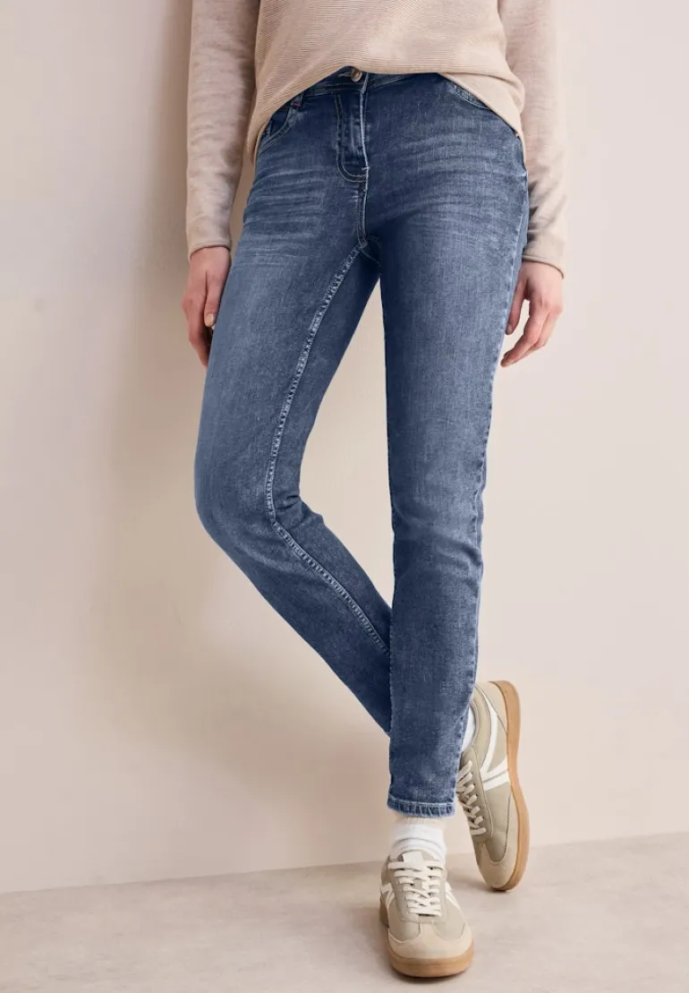 Jeans im Casual Fit mid blue wash