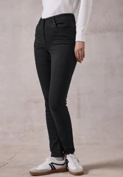 Jeans im Slim Fit black