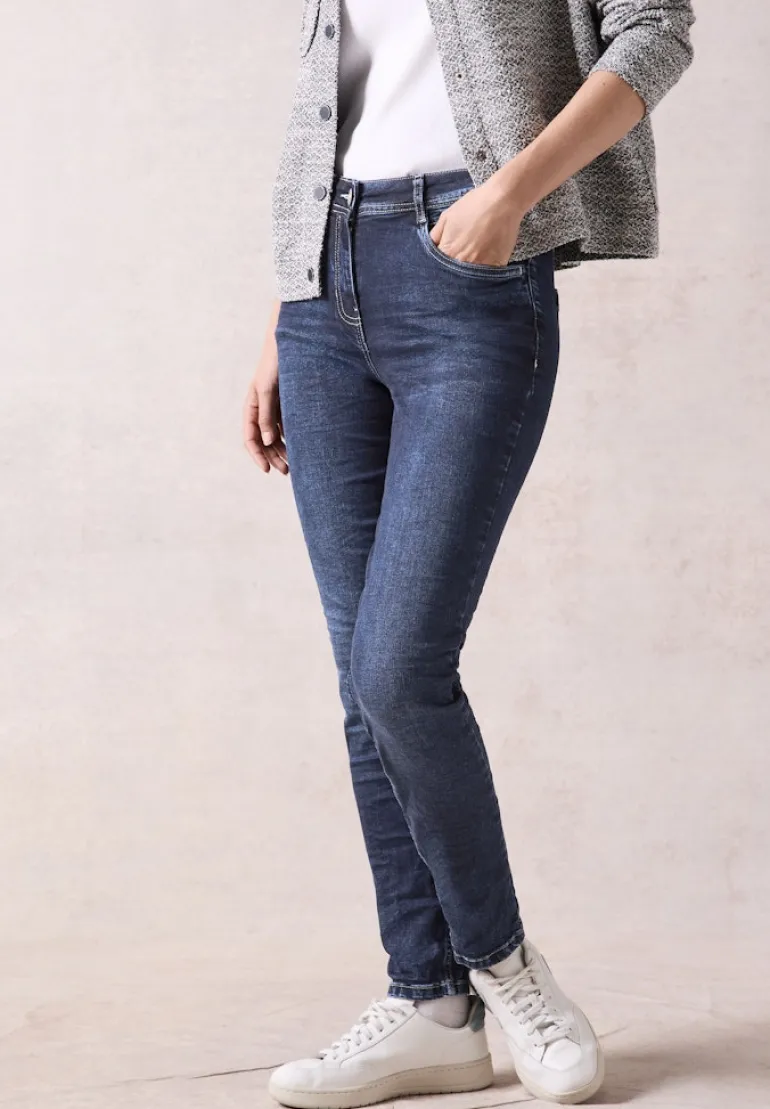 Jeans im Slim Fit dark blue wash