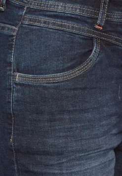 Jeans im Slim Fit mid blue wash