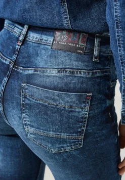 Jeans im Slim Fit mid blue wash