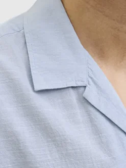 JJESUMMER RESORT SHIRT SS SN chambray blue