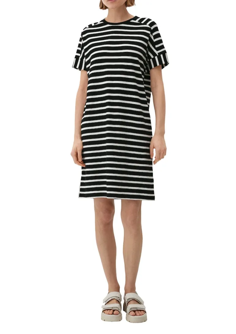 Kleid mit Ringelmuster schwarz