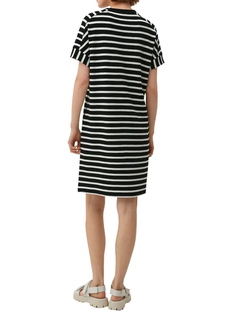 Kleid mit Ringelmuster schwarz