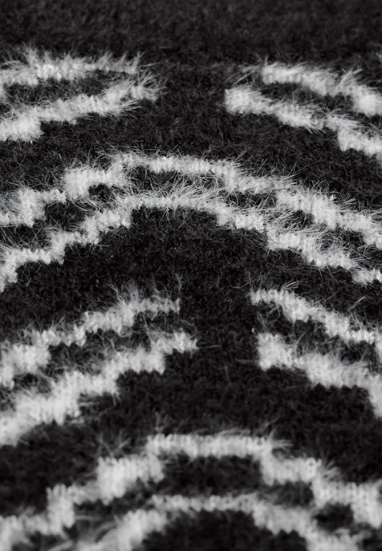 Kuscheliger Jaquard Pullover black