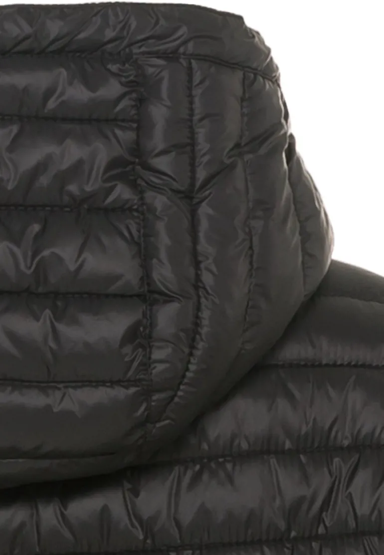 Leicht wattierte Steppjacke aus recyeltem Polyamid black