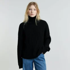 Loose turtle knit wmn dk black