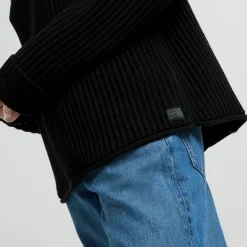 Loose turtle knit wmn dk black