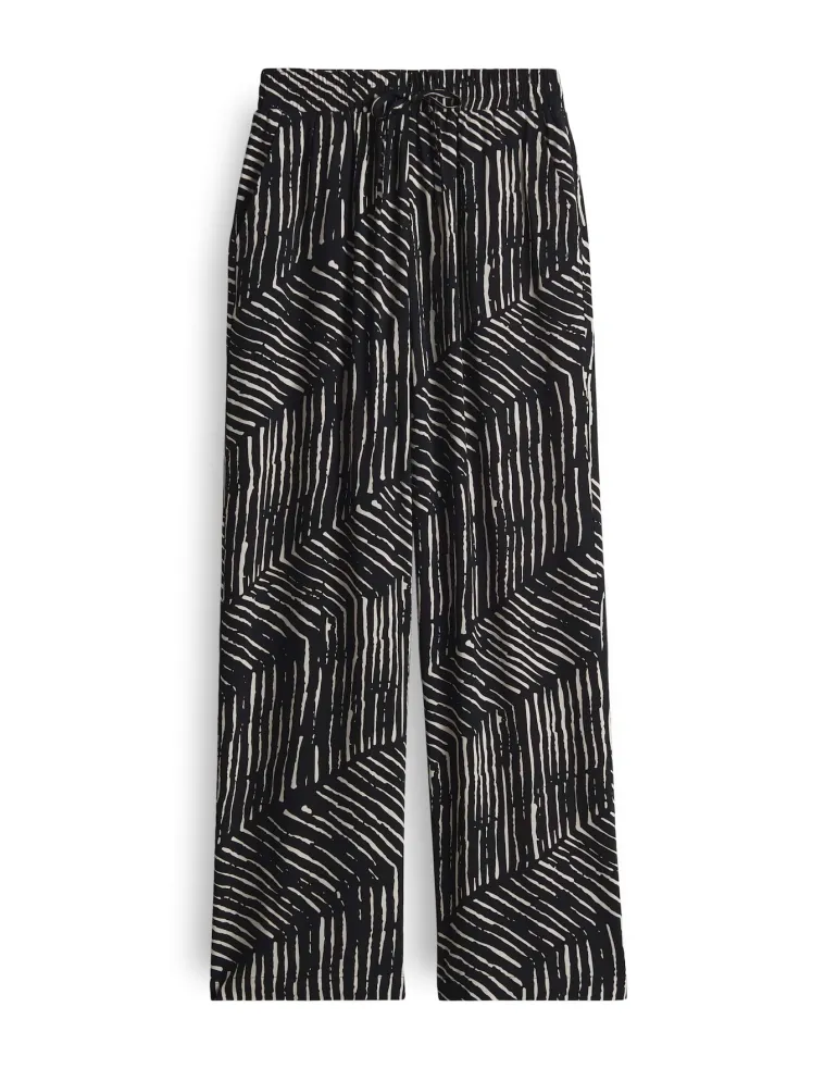 Marou palm leaves black