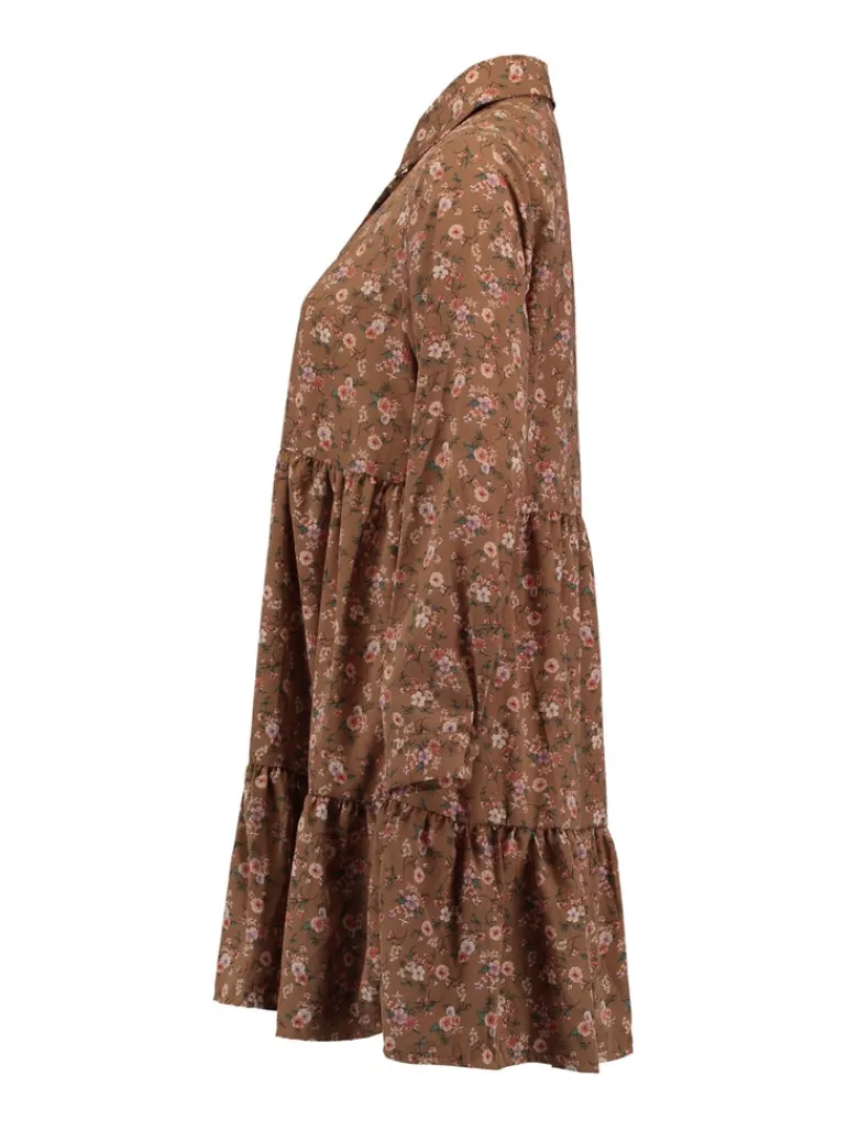 Modell: Dress Lala tobacco