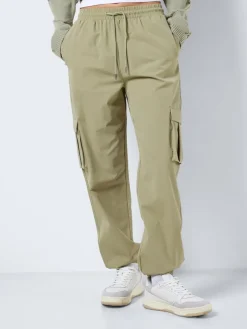 NMKIRBY HW CARGO PANTS WVN NOOS grün2