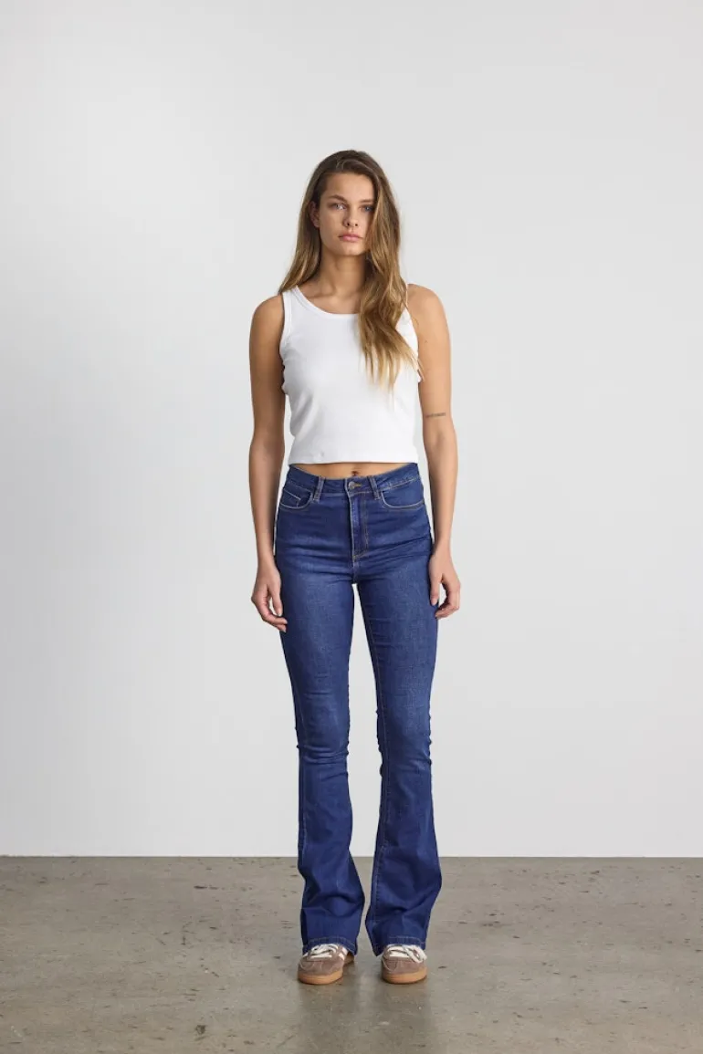 NMSALLIE HW FLARE JEAN VI021MB FWD NOOS medium blue denim