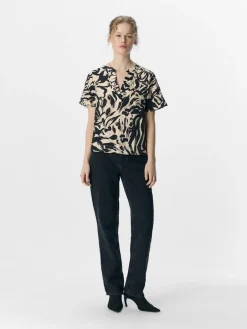 OBJKARINA S/S RE V-NECK TOP NOOS sandshell1