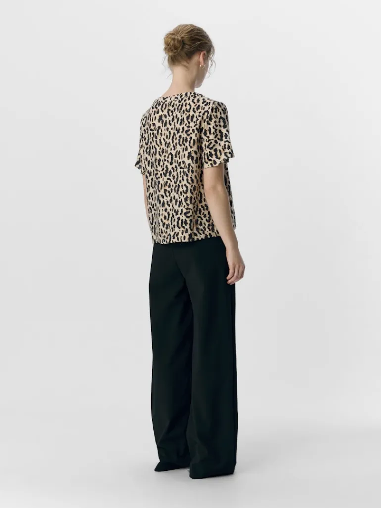 OBJKARINA S/S RE V-NECK TOP NOOS sandshell3