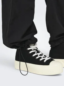 ONLECHO MW PARACHUTE PANT PNT black