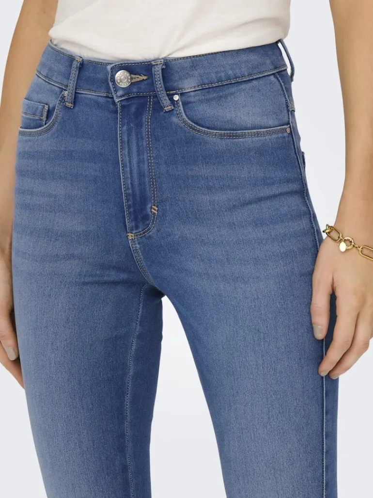 ONLROYAL HW SK DNM BJ369 NOOS light medium blue denim