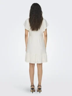 ONLSANDRA S/S V-NECK DRESS JRS NOOS cloud dancer
